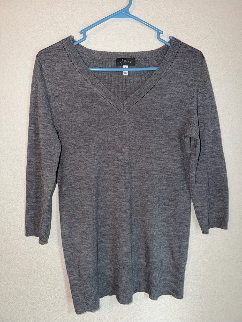 Women’s Ibex Top V Neck Merino Wool Silk Blend Base Layer Shirt size M Gorpcore